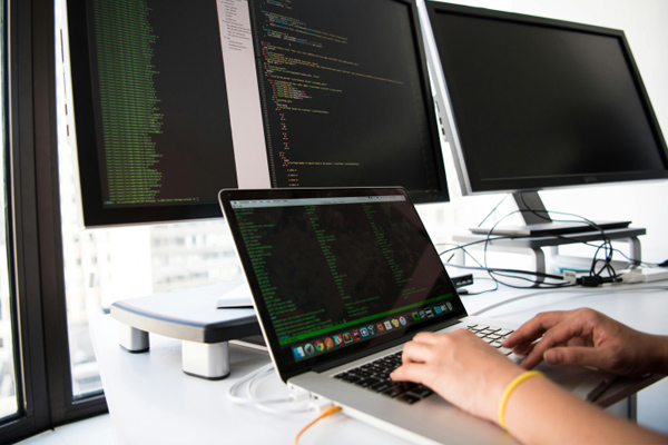 通裕重工：可生產(chǎn)風(fēng)電、水電、火電、核電等能源電力配套產(chǎn)品:電力能源