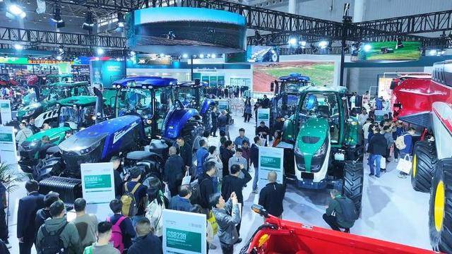 濰柴雷沃新能源拖拉機閃耀2025國際農(nóng)機展:新能源