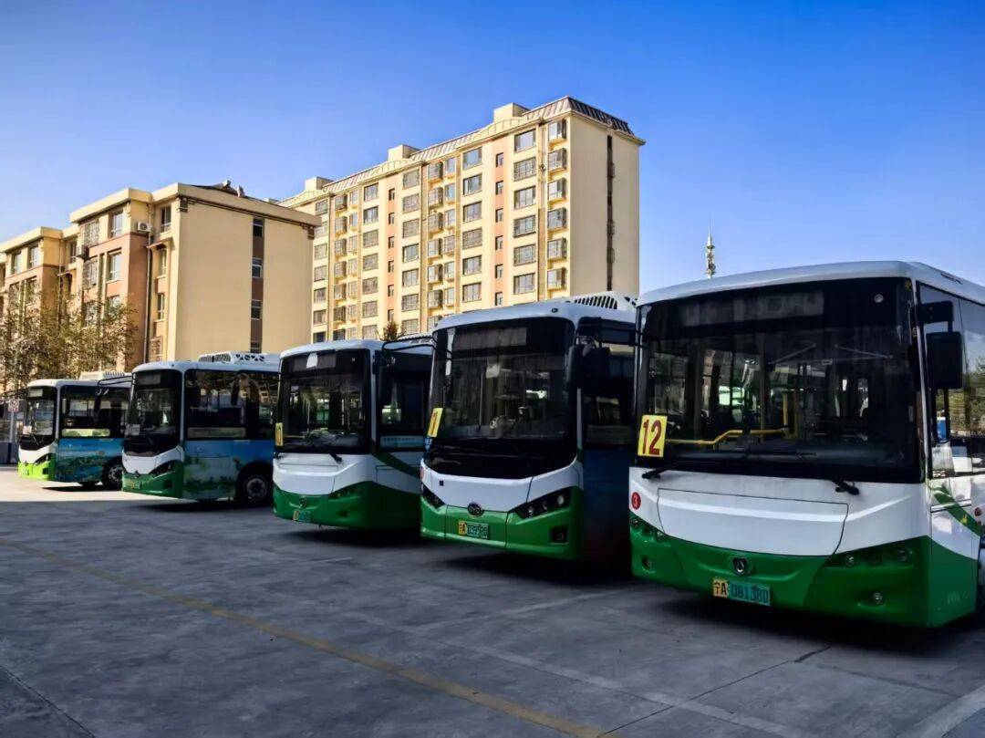 【人大代表建議辦理】加速新能源充電設(shè)施建設(shè) 助力綠色出行方便快捷:新能源